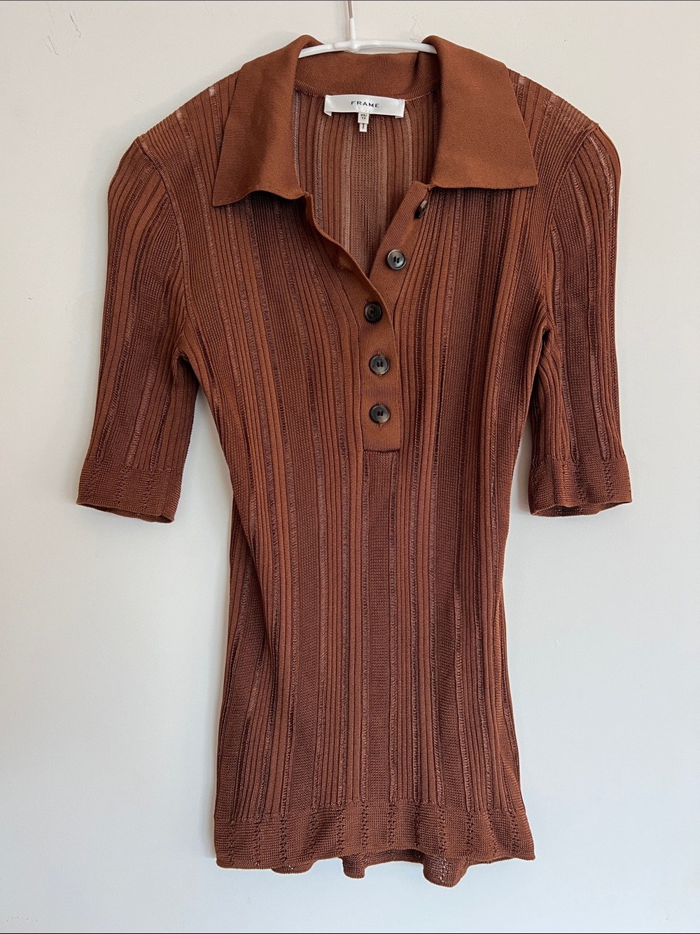 Frame Denim Short-Sleeve Ribbed Polo Top in Rust
